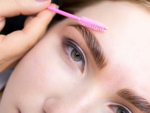Eyebrow transplant London regrowth timeline showing healing and hair growth stages